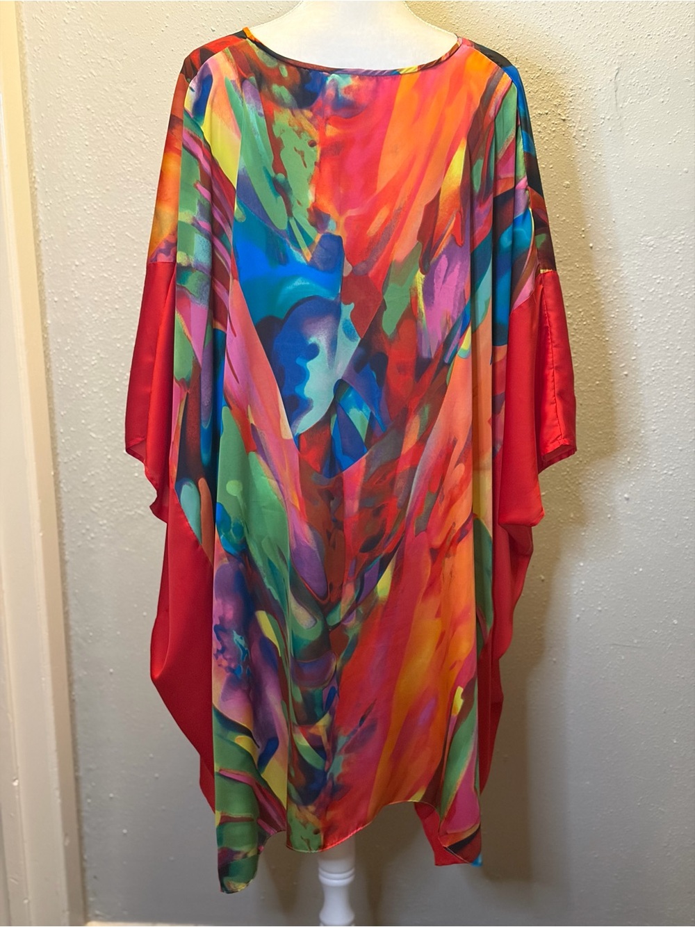 Natori Vibrant Multicolor V-Neck Swim Cover-Up with Red Borders - Picture 2 of 6